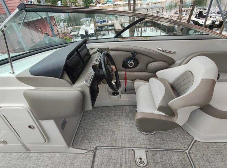 2023 Crownline 270 SS - Arch - JUST REDUCED!!! US-KIS88960F223 [photo 33]